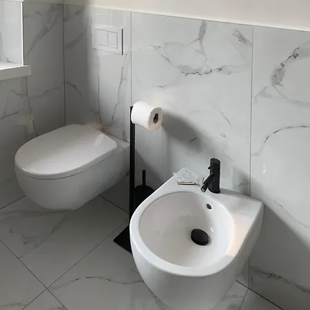 شقة Spazio Perlasca 2 - تْشيرنوبيو