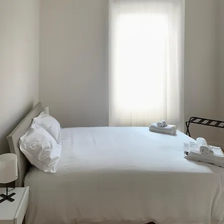 Spazio Perlasca 2 - شقة تْشيرنوبيو