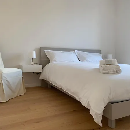 Spazio Perlasca 2 - *