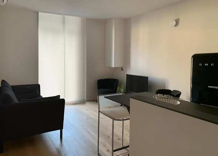 Spazio Perlasca 2 - * Cernobbio