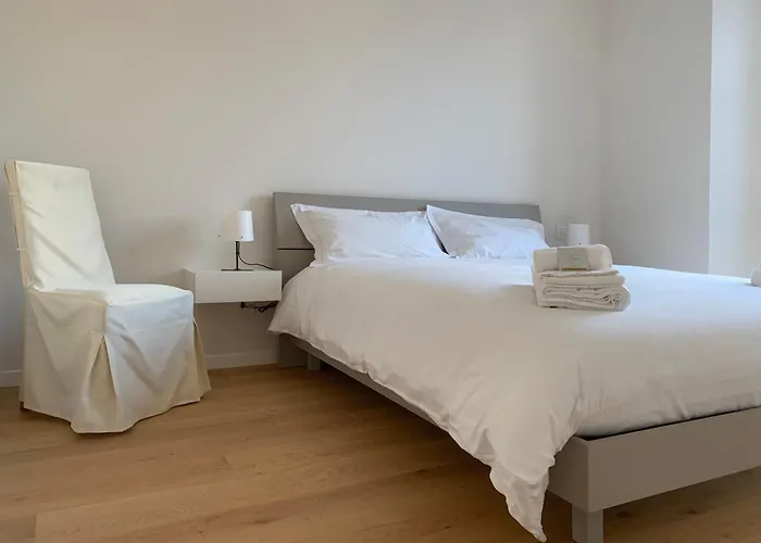 Spazio Perlasca 2 - *