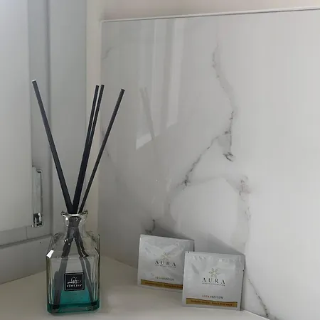 Spazio Perlasca 2 - *